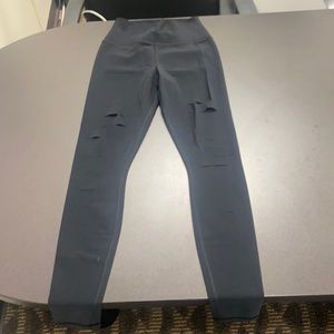 ALO yoga ripped warrior size small